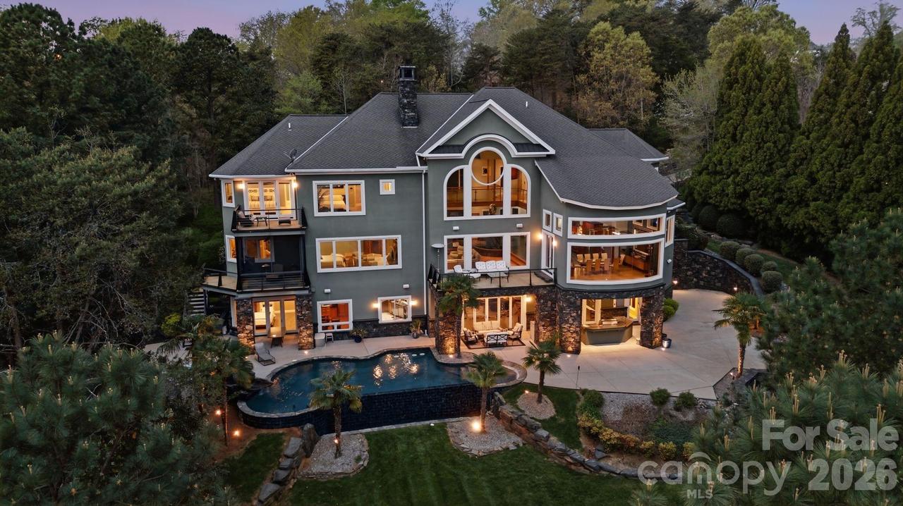 158 Printers Ln., New London, NC 28127