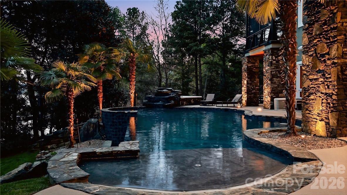 158 Printers Ln., New London, NC 28127