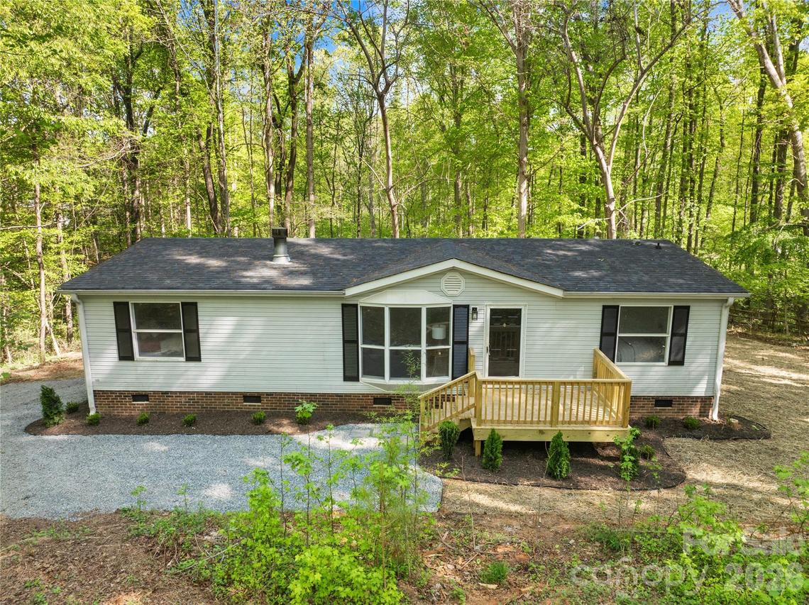 1821 Bascom Ln., Midland, NC 28107