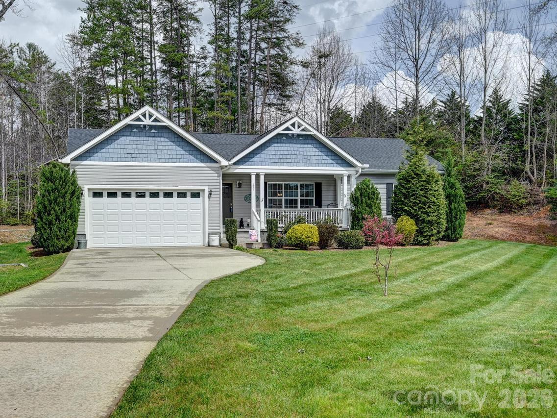 241 West Sunset Ridge Dr., Etowah, NC 28729