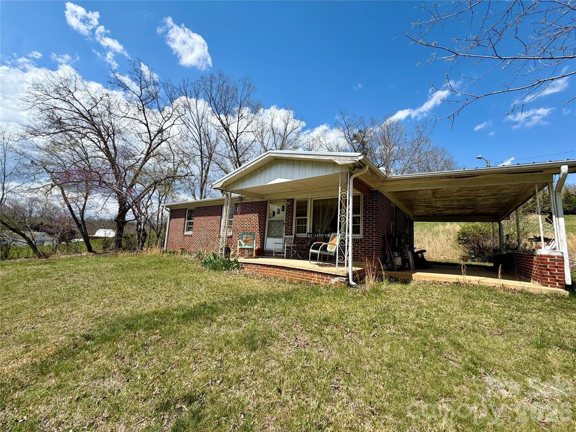 637 Fletcher Martin Rd., Alexander, NC 28701