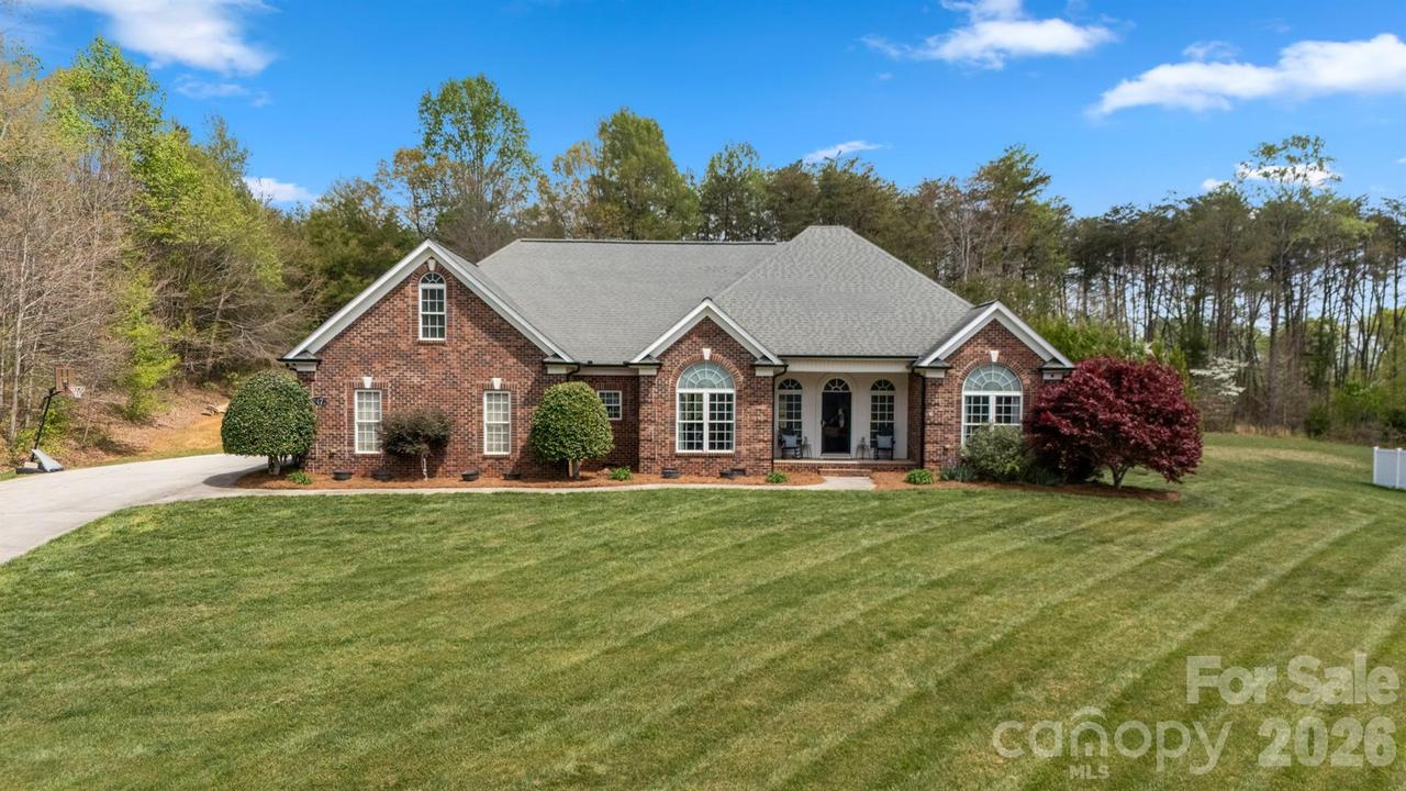2472 Genelia Dr., Claremont, NC 28610