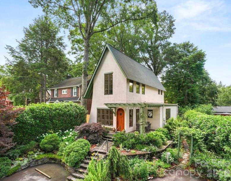 26 Sylvan Ave., Asheville, NC 28801