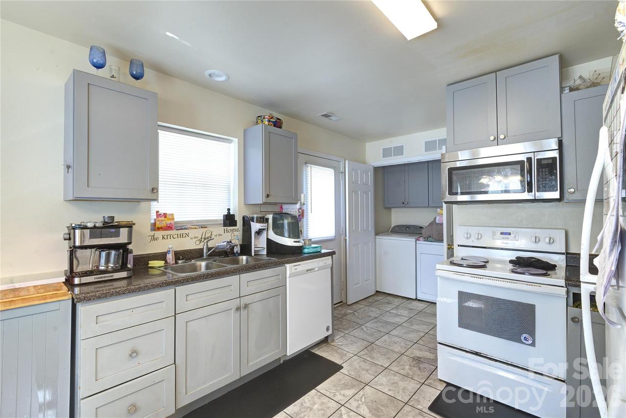 419 N Academy St., Mooresville, NC 28115