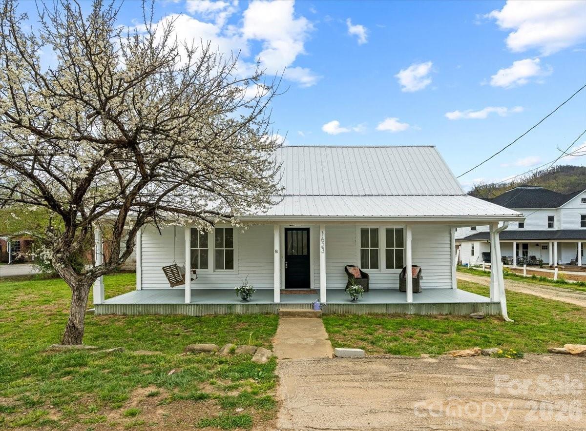 1623 Barnardsville Hwy., Barnardsville, NC 28709