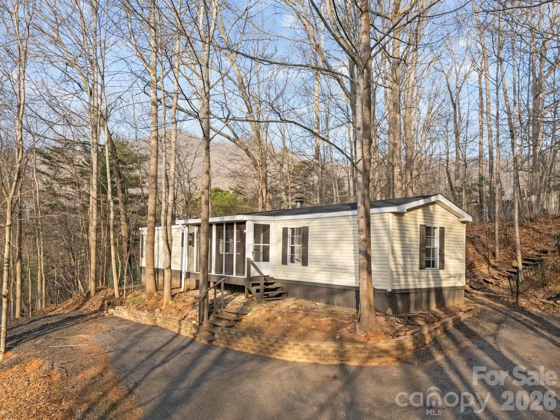 19 Kayce Dr., Candler, NC 28715