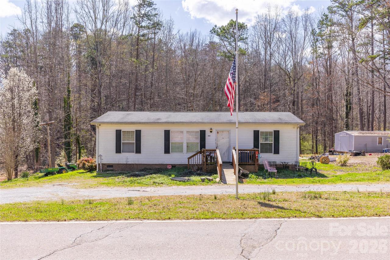 6561 Lewis Rd., Kings Mountain, NC 28086