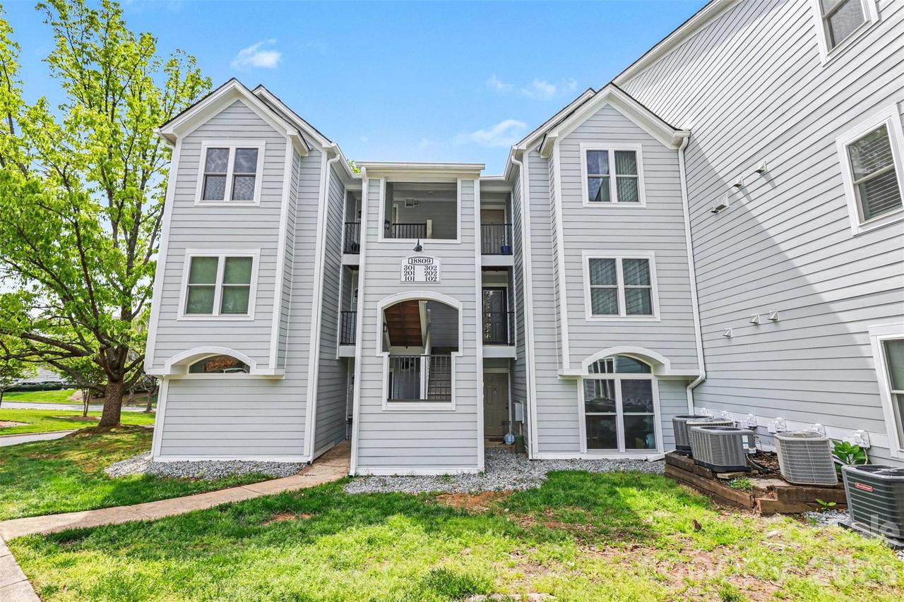 18809 Nautical Dr. #302, Cornelius, NC 28031