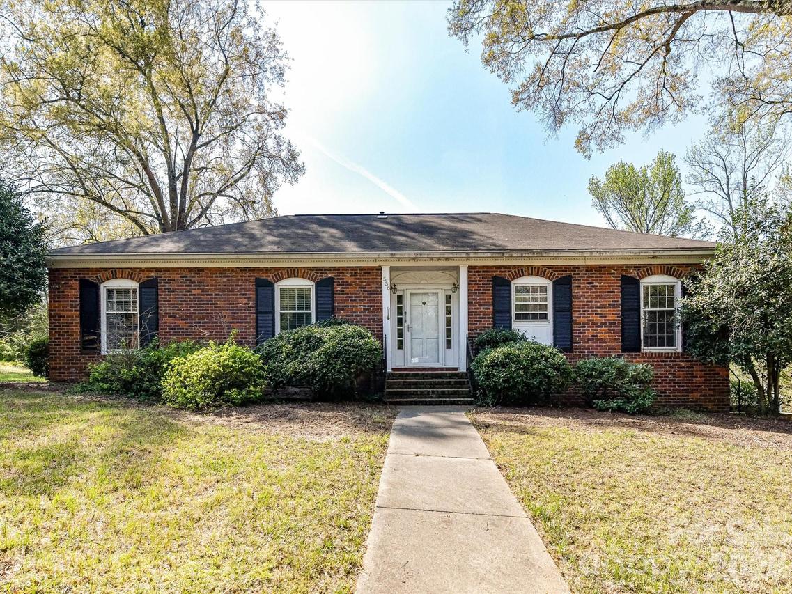 556 Eastway St., Davidson, NC 28036