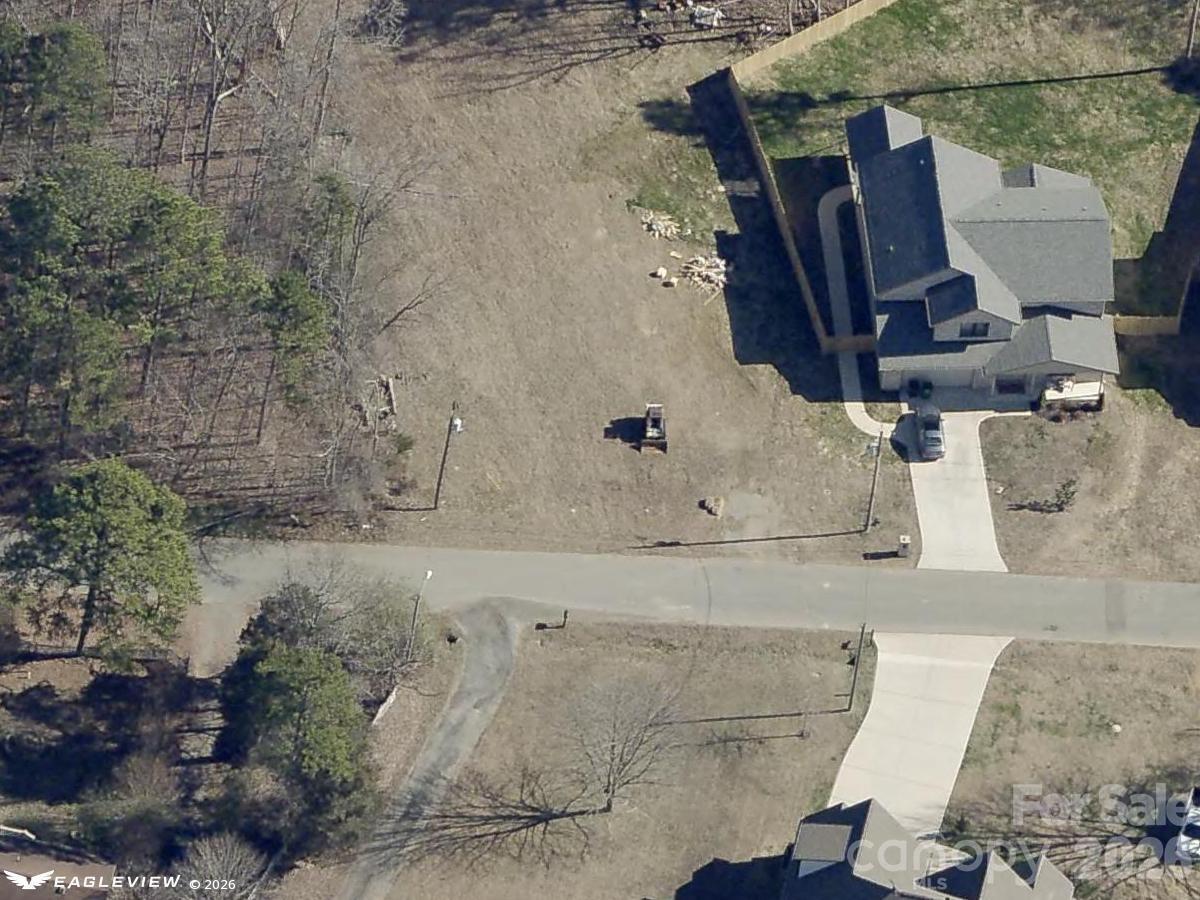 2006 Grace Ln., Charlotte, NC 28262