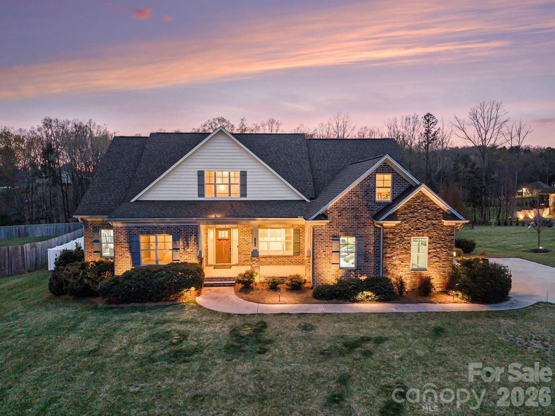 245 Centenary Ridge Dr., Clemmons, NC 27012