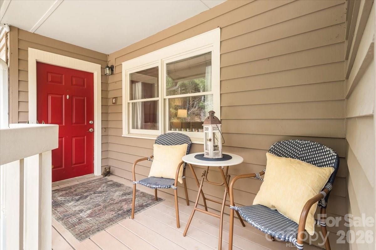 6 Willow Tree Run, Asheville, NC 28803