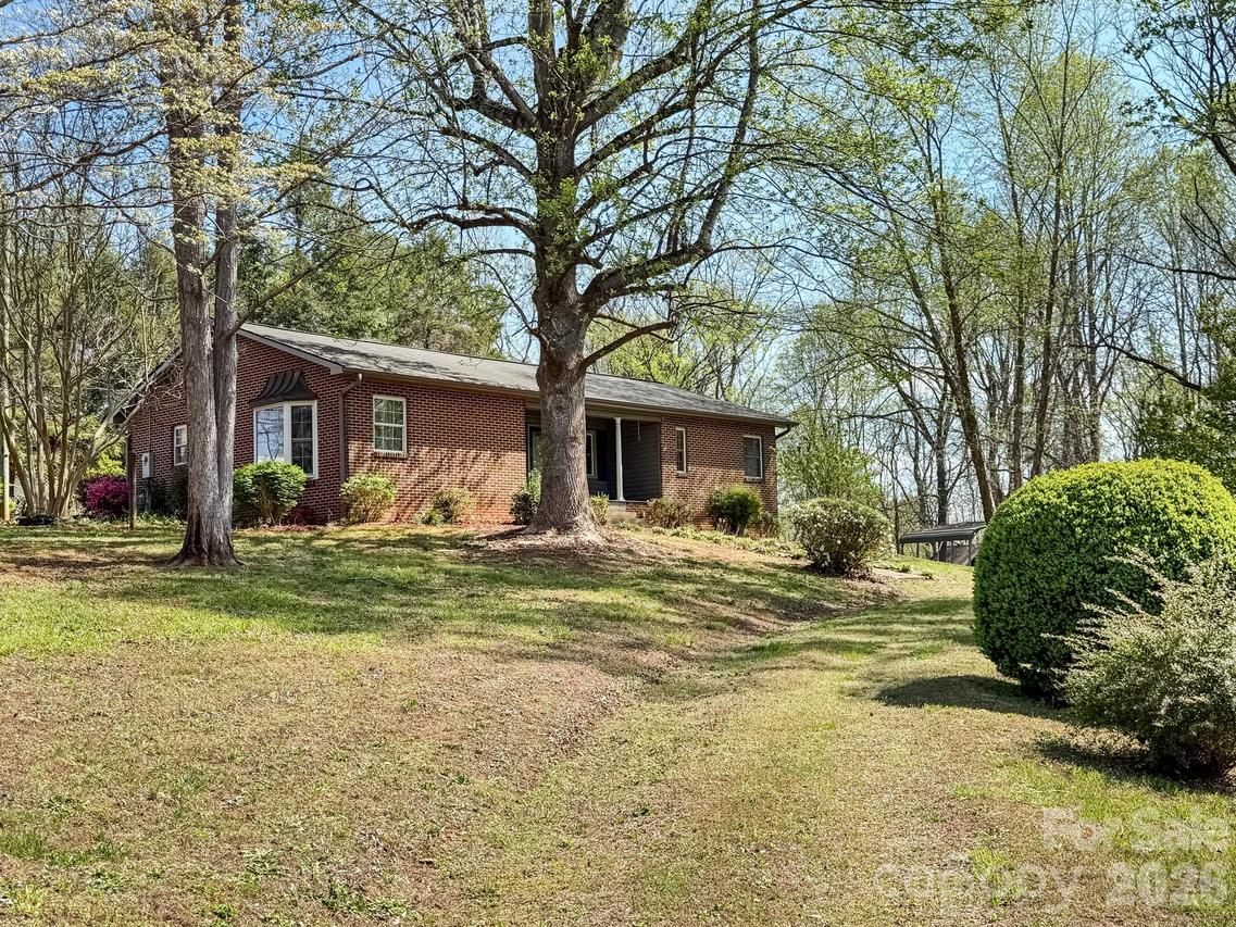 1401 E Union St., Morganton, NC 28655