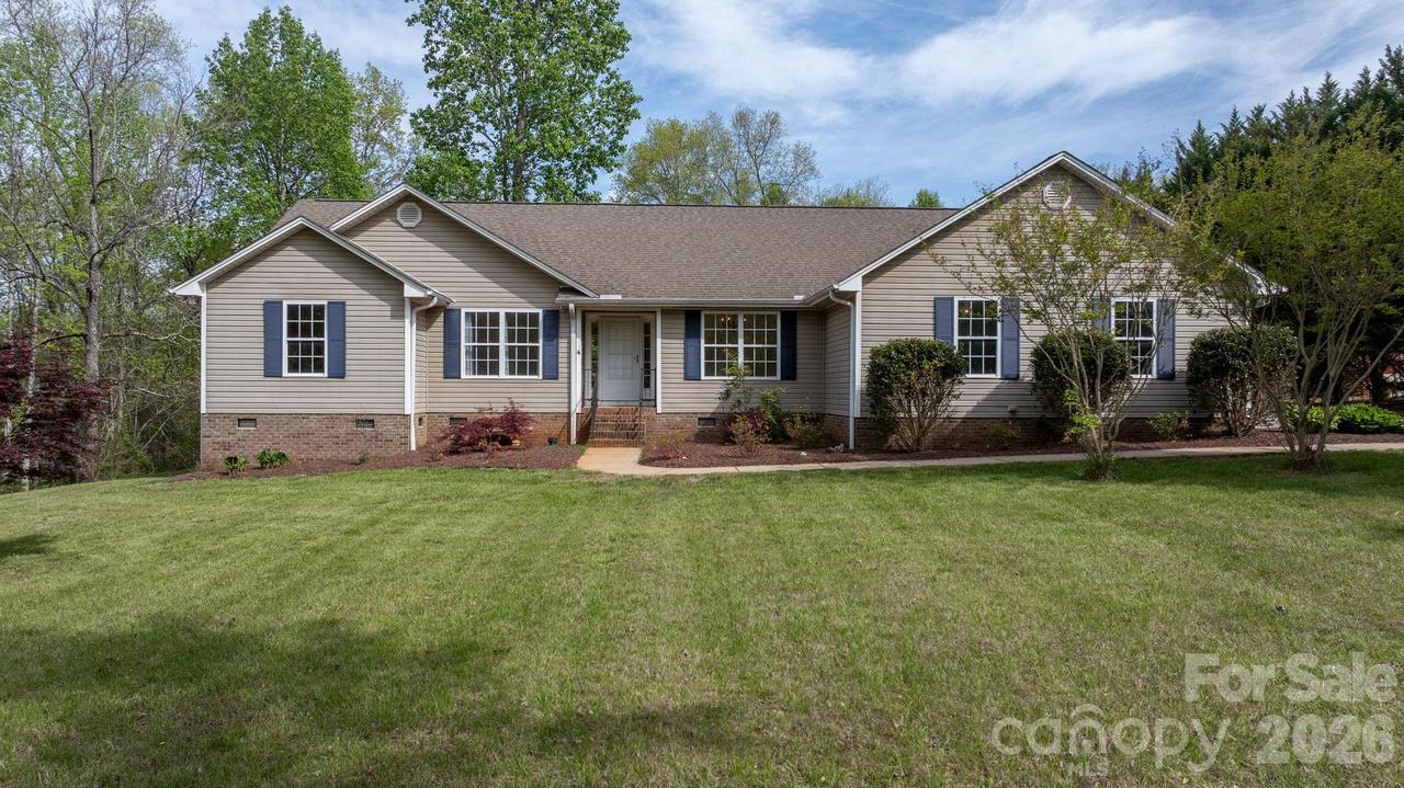 180 Cherry Blossom Ln., Stony Point, NC 28678