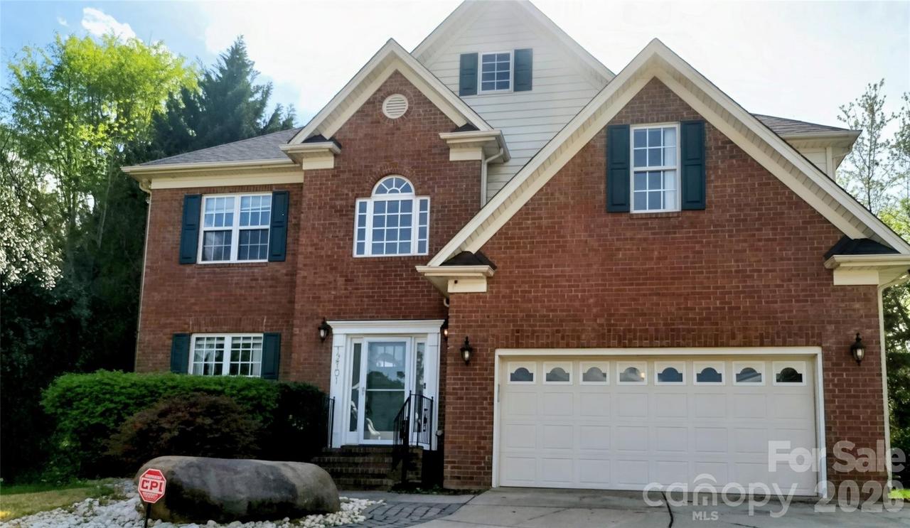 12101 Carolina Oak Cir., Charlotte, NC 28273