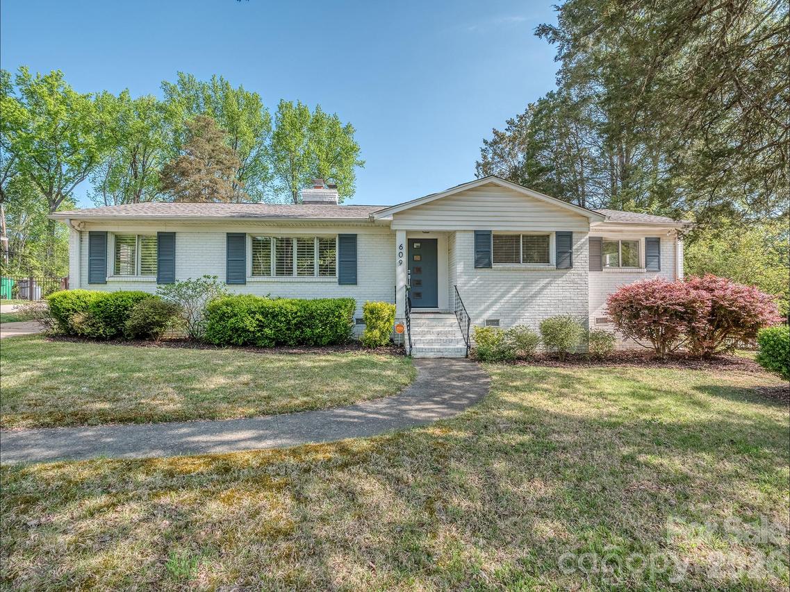 609 Cooper Dr., Charlotte, NC 28210