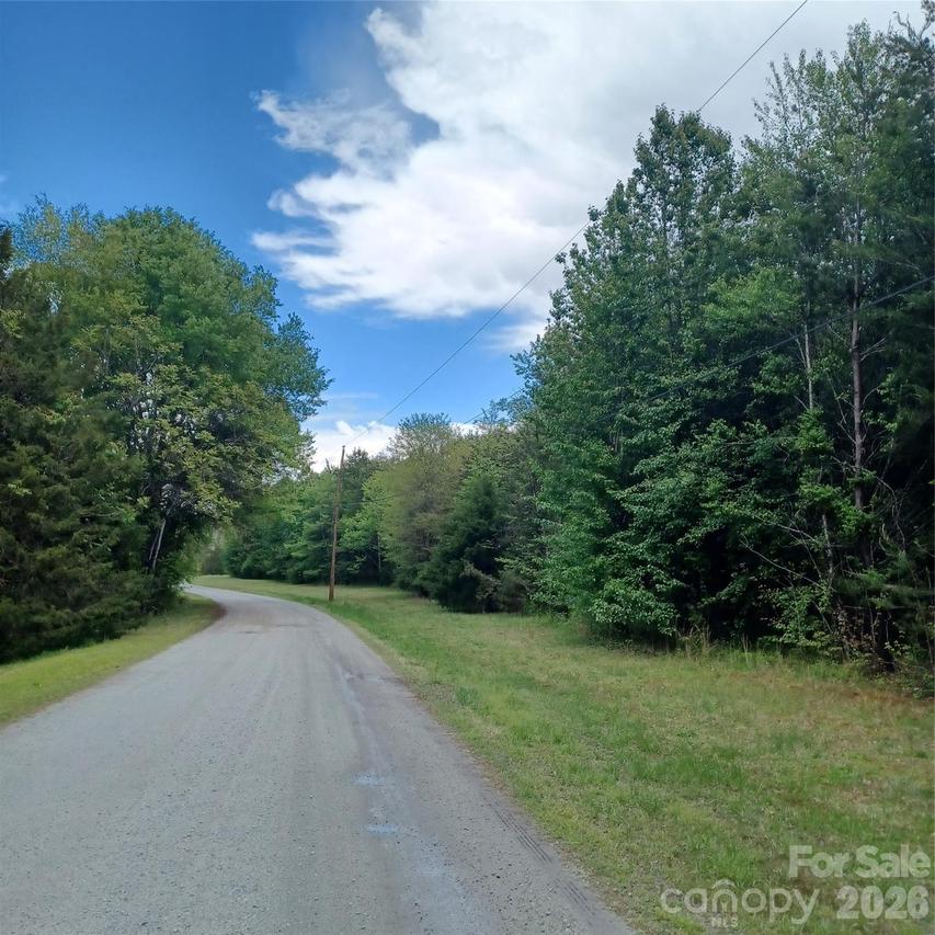 5023 Dogwood Ln., Stanley, NC 28164