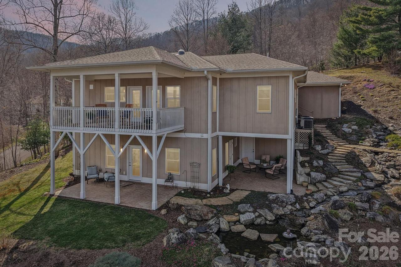 14 Chandra Ln., Clyde, NC 28721