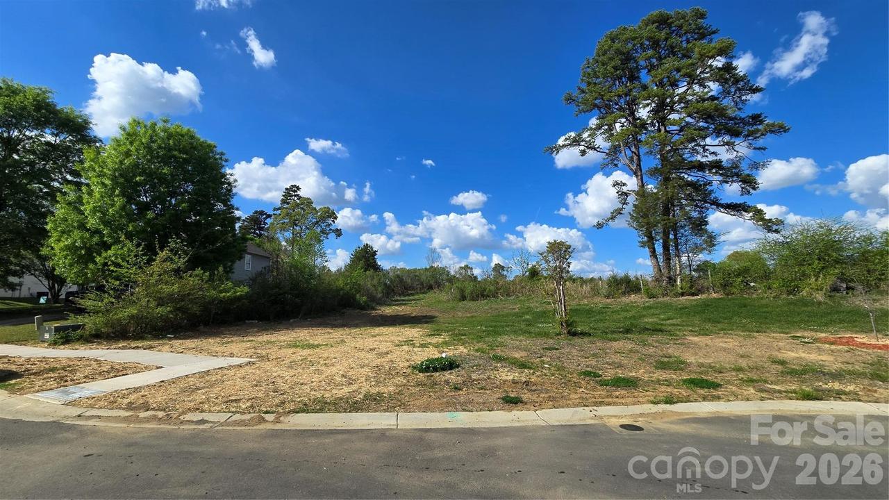 1810 Wilton Gate Dr., Charlotte, NC 28262