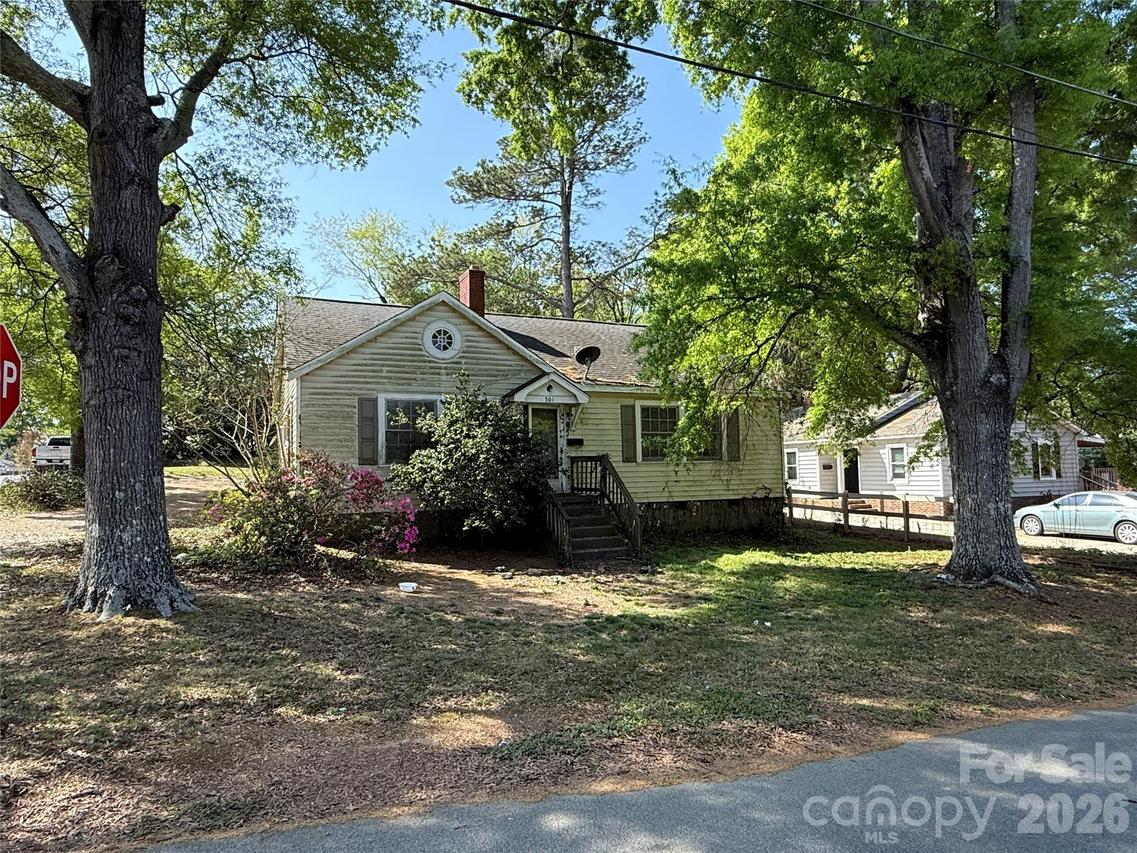301 Magnolia Dr., Monroe, NC 28112