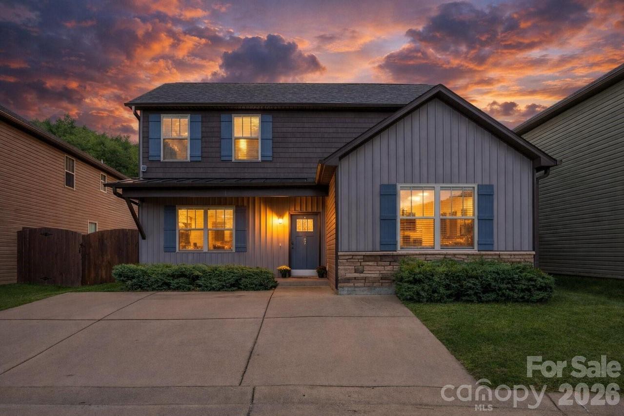 27 Mann Ln., Fletcher, NC 28732