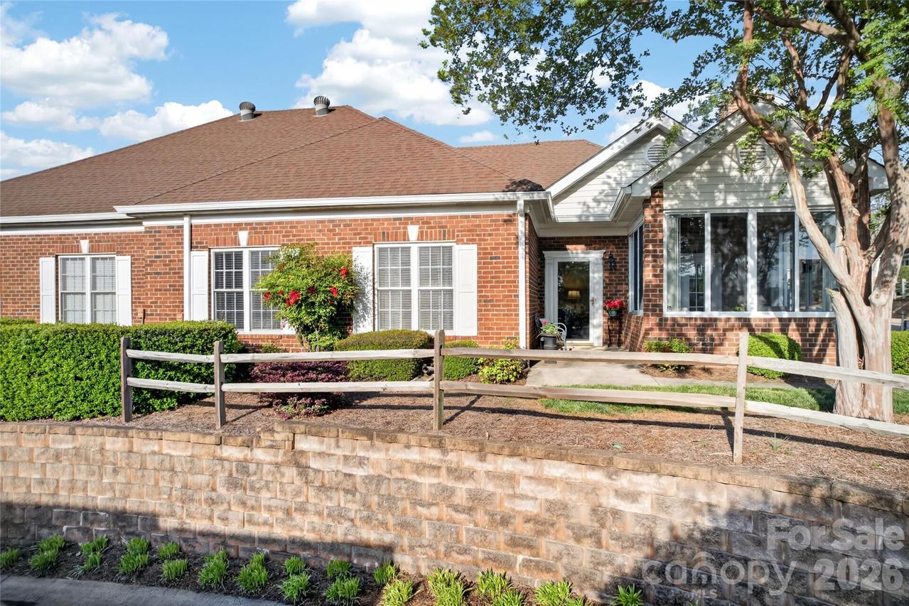 8437 Windsor Ridge Dr., Charlotte, NC 28277