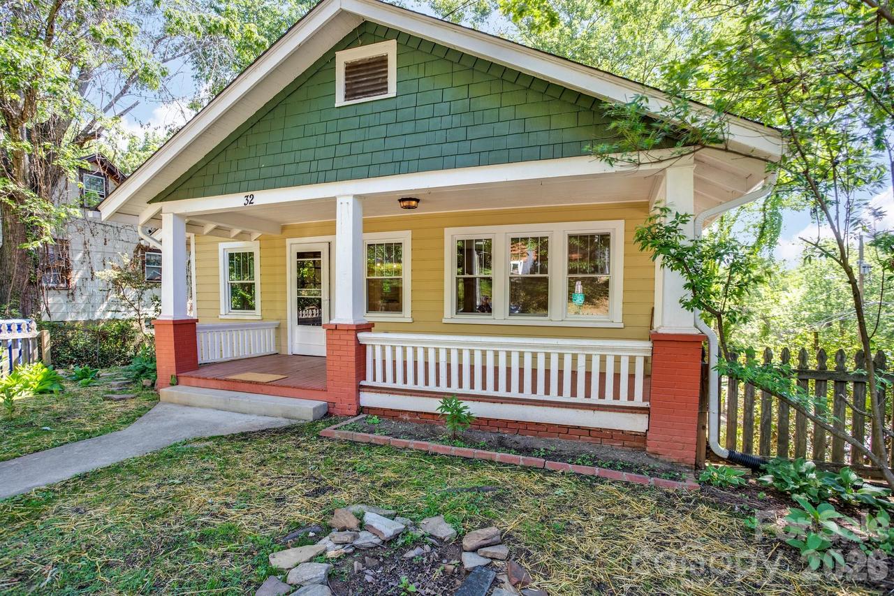 32 Swannanoa Ave., Asheville, NC 28806