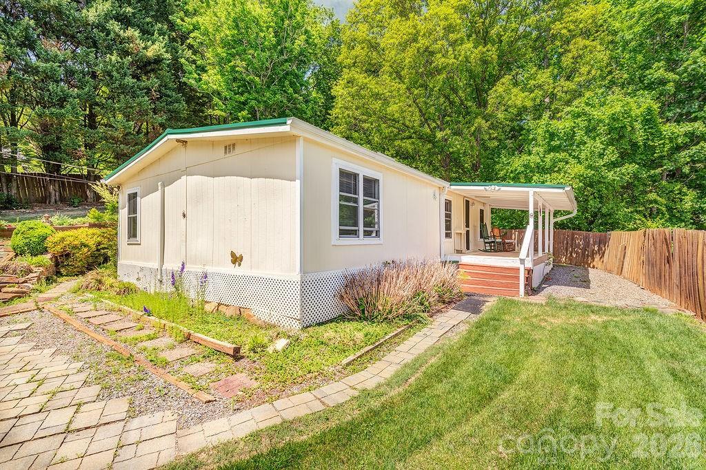 64 Haw Creek Cir., Asheville, NC 28805