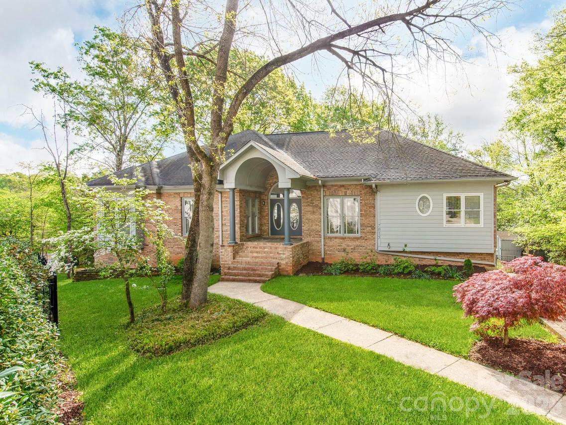 7015 Oakview Ln., Charlotte, NC 28226