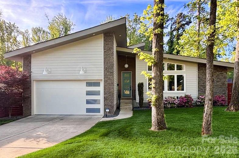 1852 Lakedell Dr., Charlotte, NC 28215