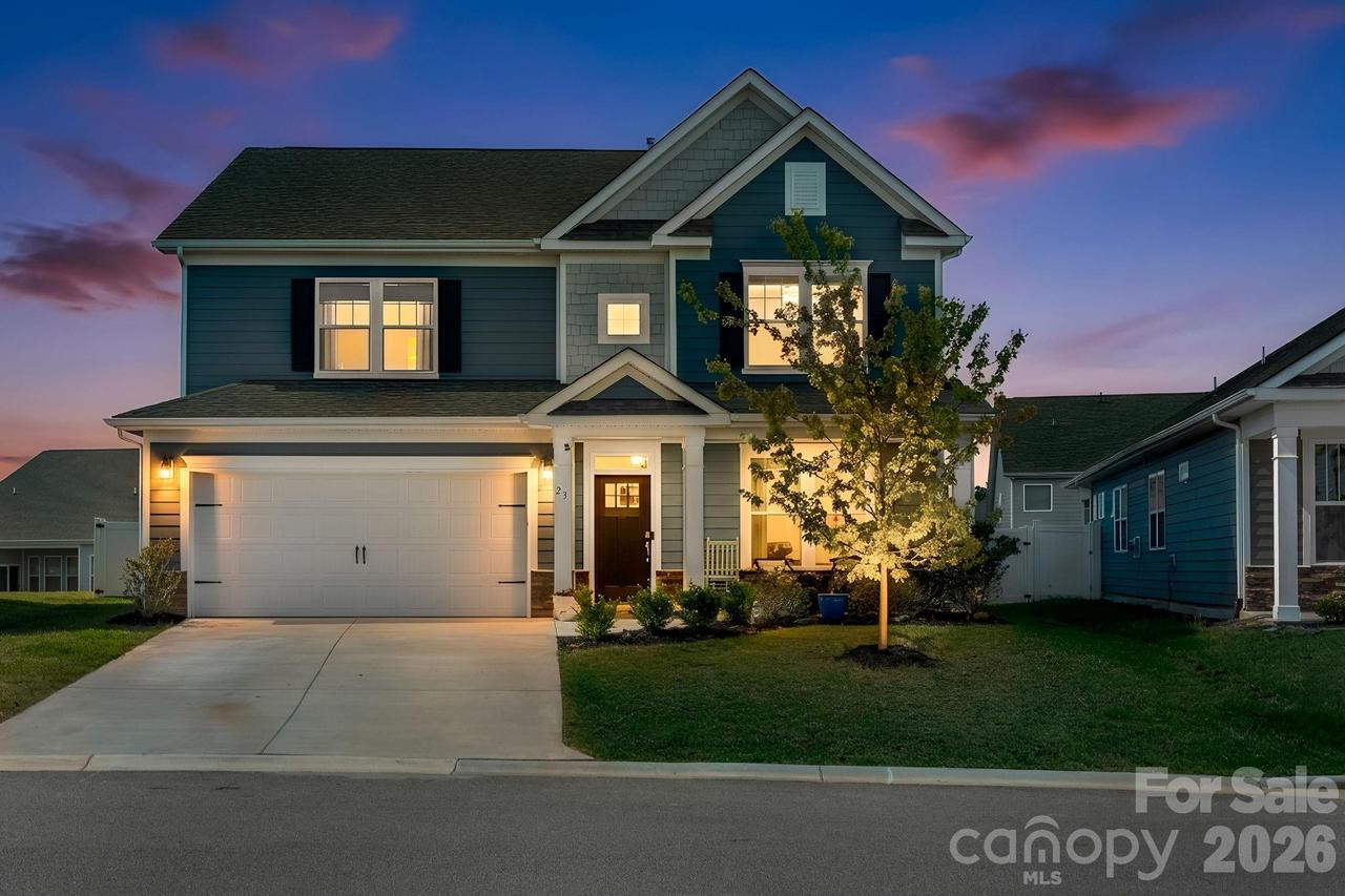 23 Thornberry Rd., Hendersonville, NC 28792