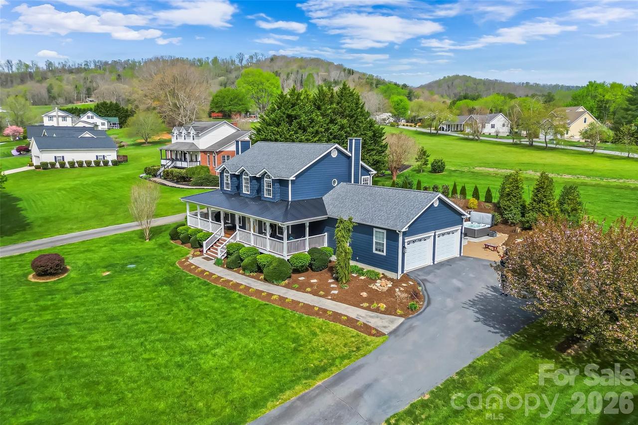 32 Denise Ln., Fletcher, NC 28732