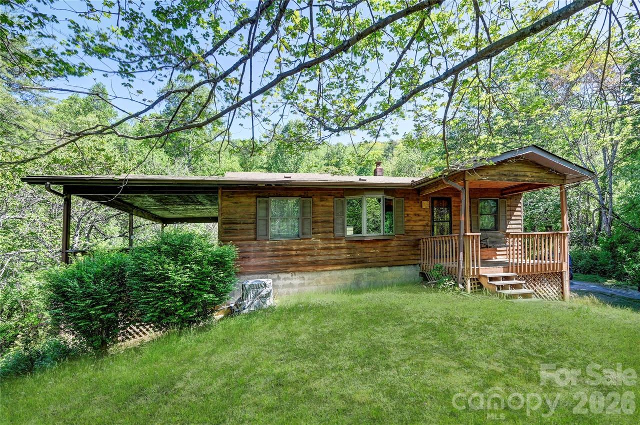623 School Rd., Asheville, NC 28803