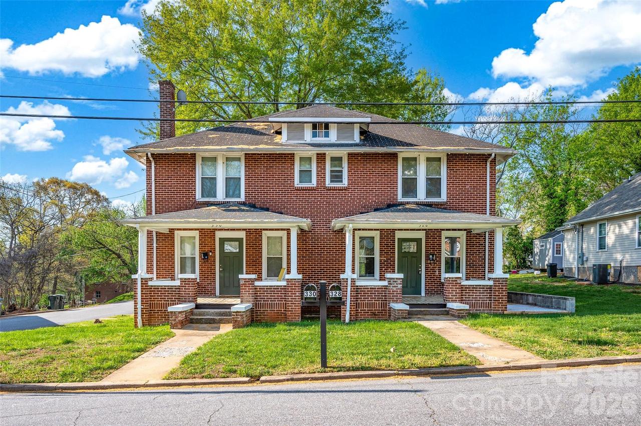 328-330 3rd Ave., Hickory, NC 28602