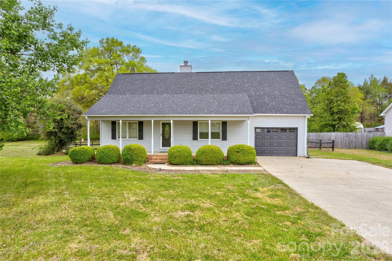 2705 Plantation Way, Albemarle, NC 28001