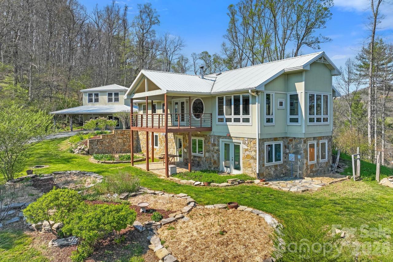 310 Burr Ridge, Marshall, NC 28753