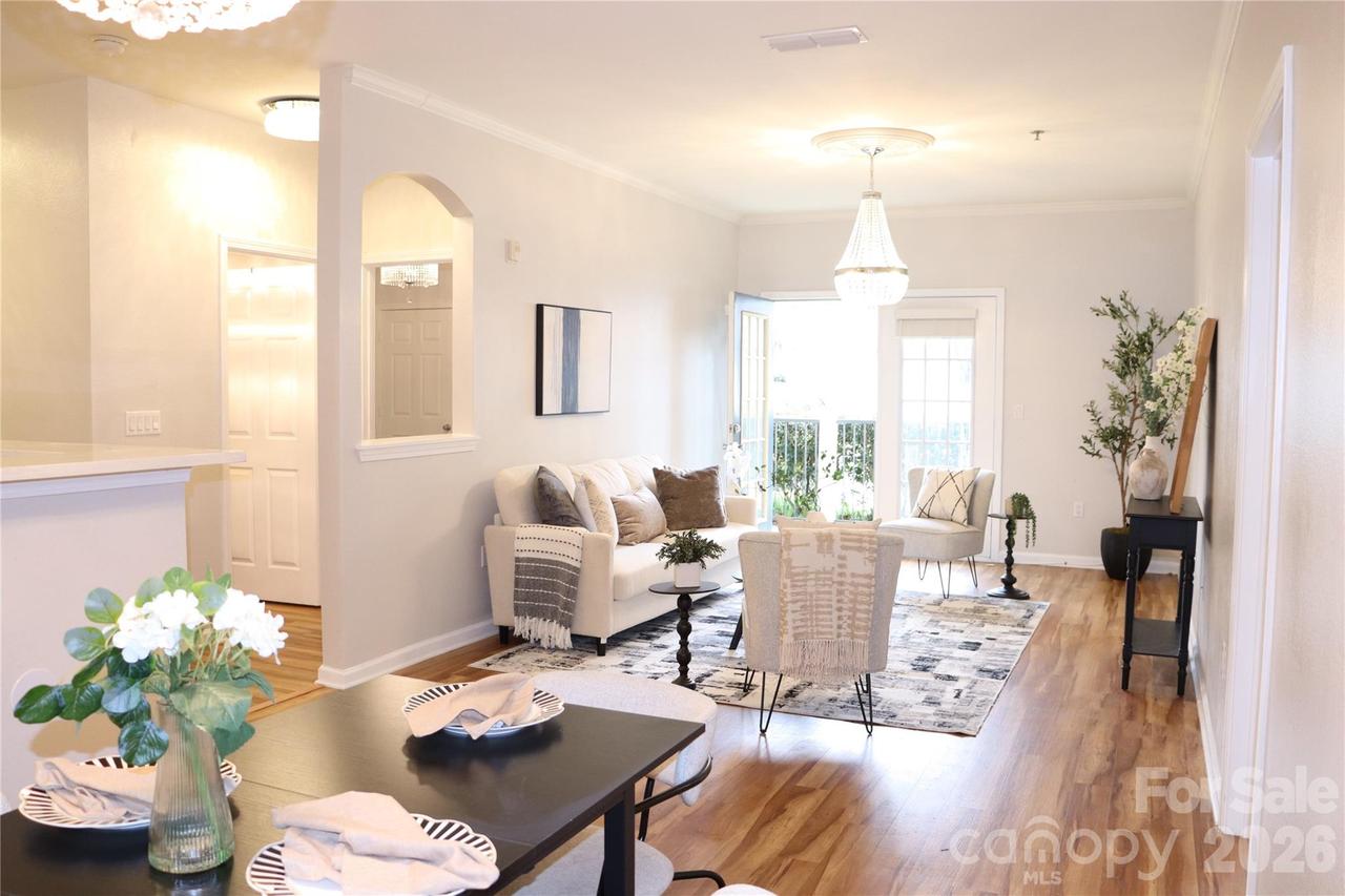 700 Vista Lake Dr. #104, Candler, NC 28715