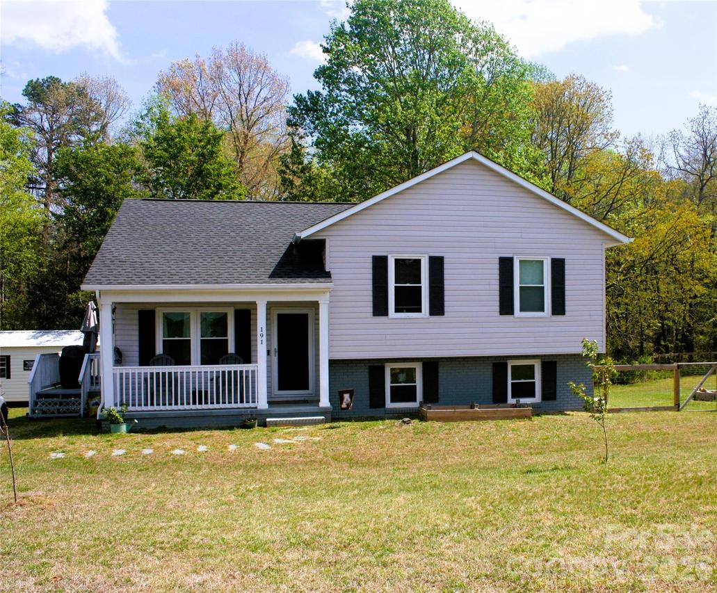 191 Celeste Eufola Rd., Statesville, NC 28677