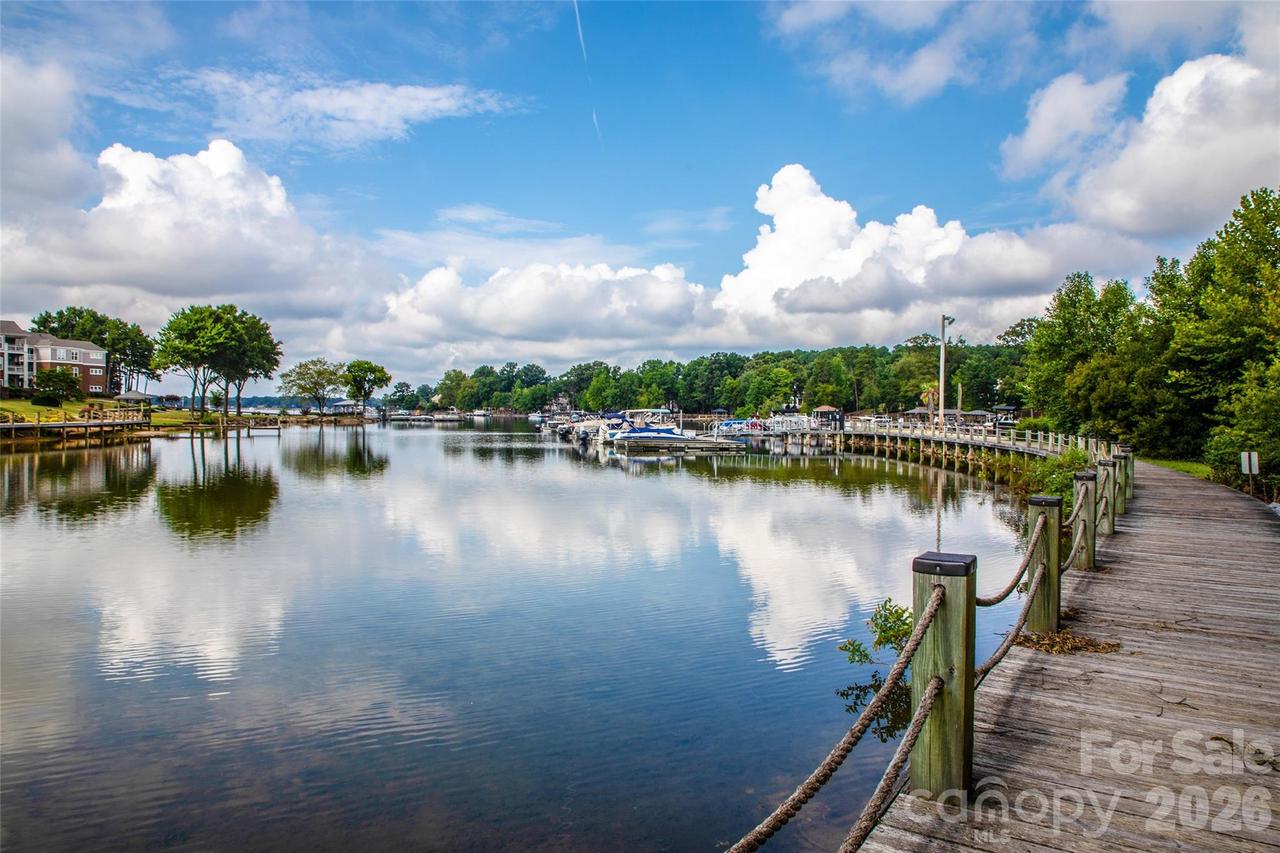 18633 Harborside Dr., Cornelius, NC 28031