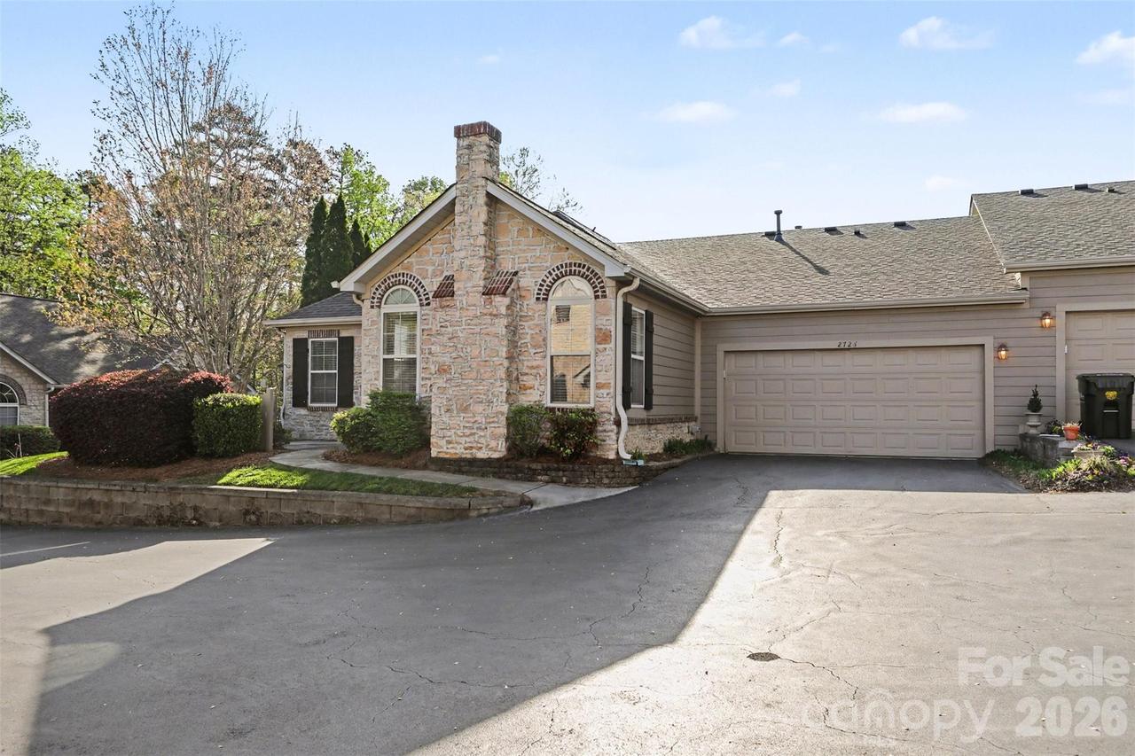 2726 Polo Club Blvd., Matthews, NC 28105