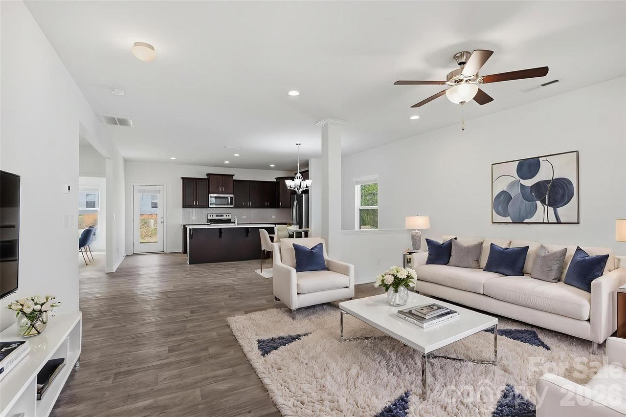 4225 Stockbrook Dr., Charlotte, NC 28215