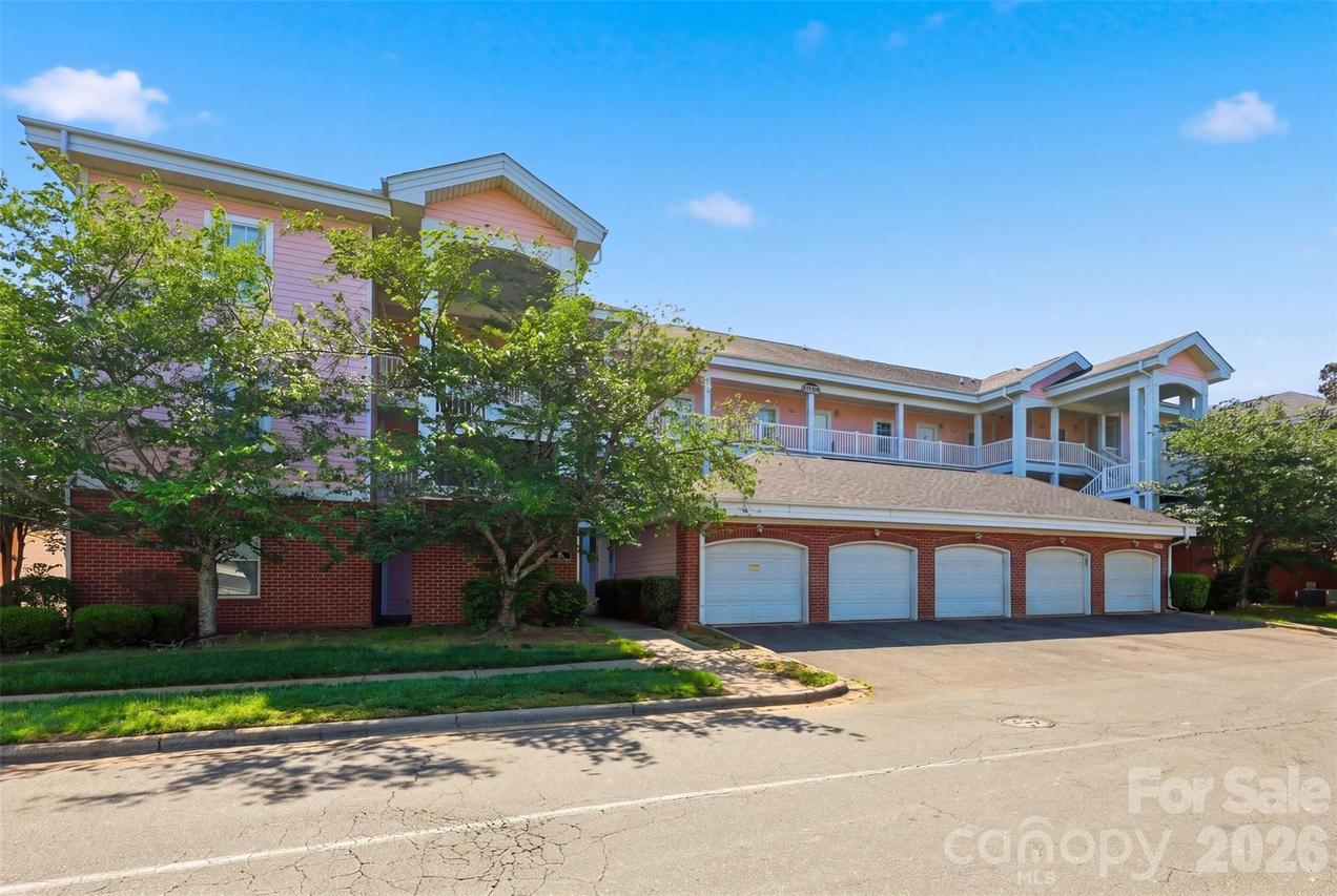 9054 Meadow Vista Rd., Charlotte, NC 28213