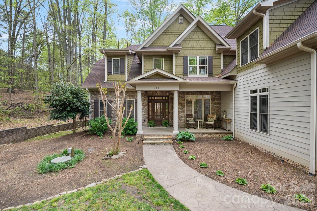109 Hawksnest Ln., Mooresville, NC 28117