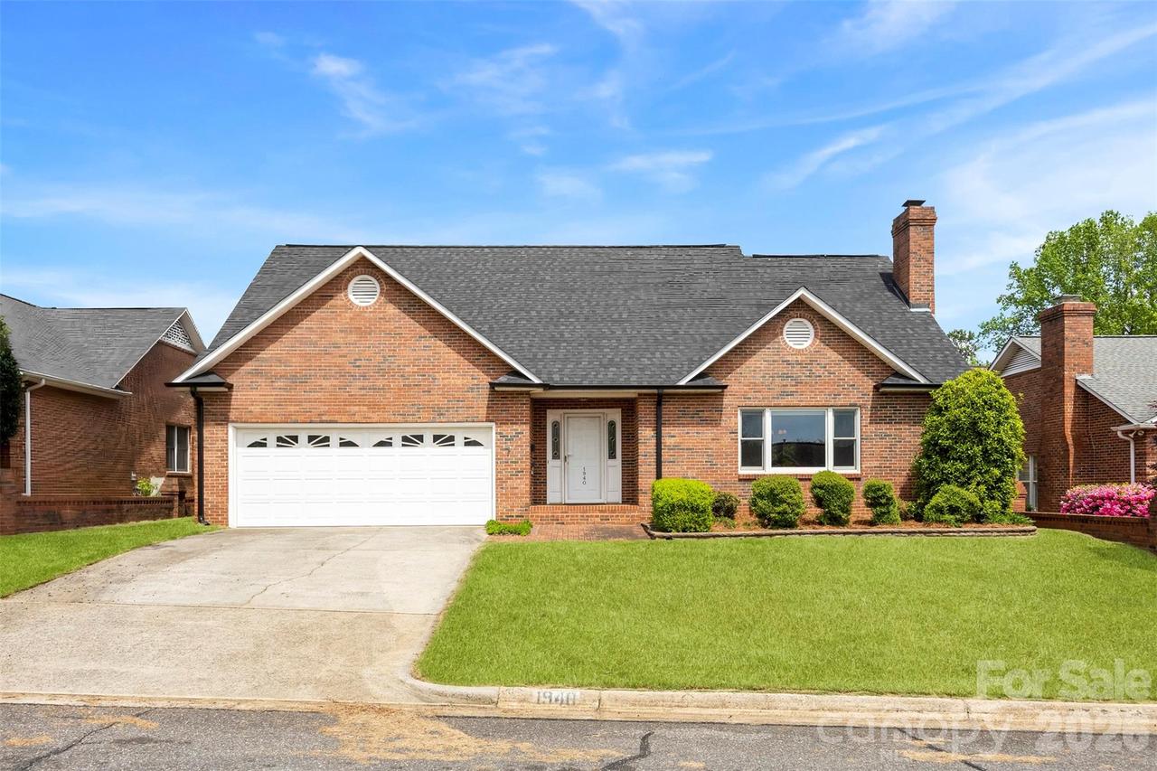1940 Wexford Ct., Gastonia, NC 28054