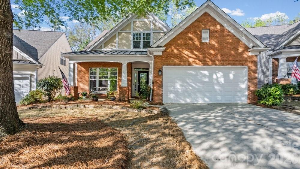 6913 Saranac Ln., Matthews, NC 28105
