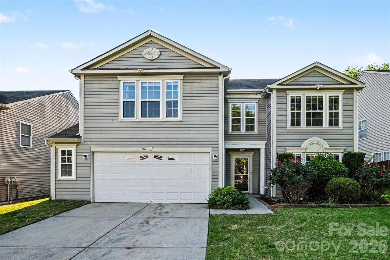 5671 Hammermill Dr., Harrisburg, NC 28075