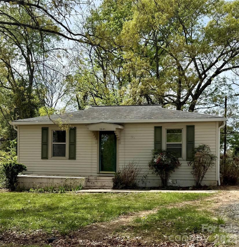 2025 28th St., Hickory, NC 28601