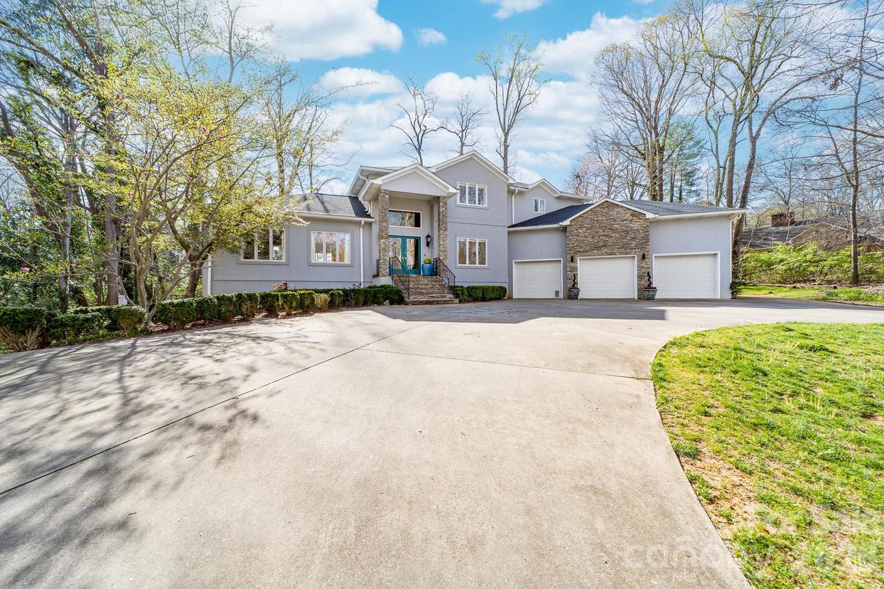 206 Vauxhall Dr., Shelby, NC 28150