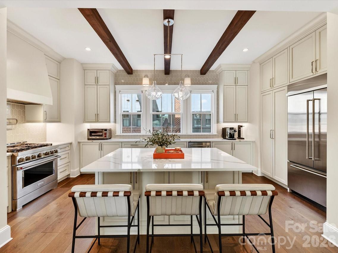 3074 Selwyn Ave., Charlotte, NC 28209