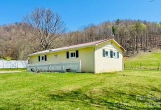 1638 Hughes Gap Rd., Bakersville, NC 28705